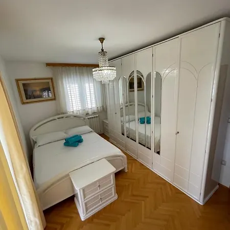 Zajim Appartamento Umago
