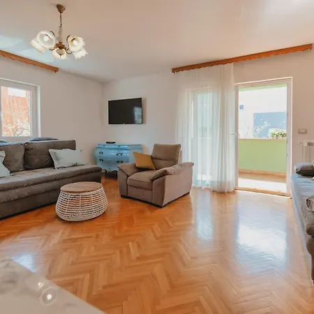 Zajim Apartman *
