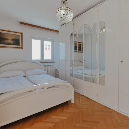 Zajim Apartman