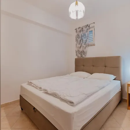Zajim Apartman *