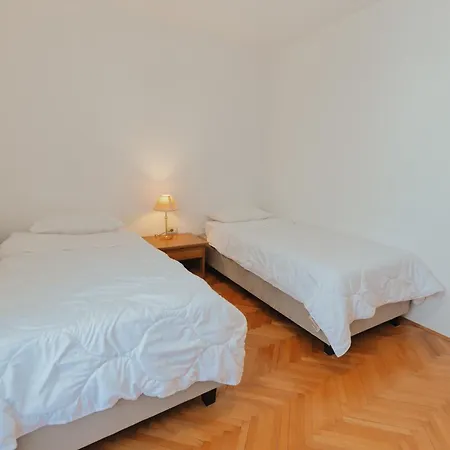 Apartman Zajim *
