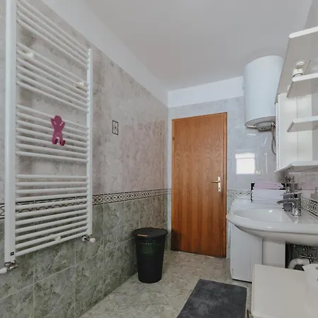 Zajim Apartman