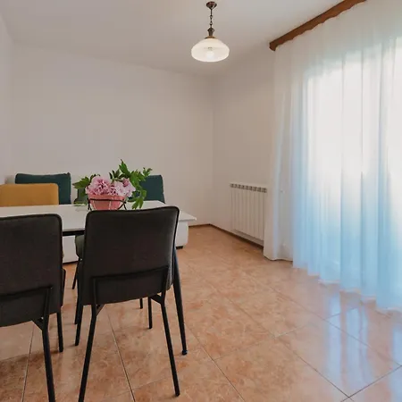 Zajim Apartman